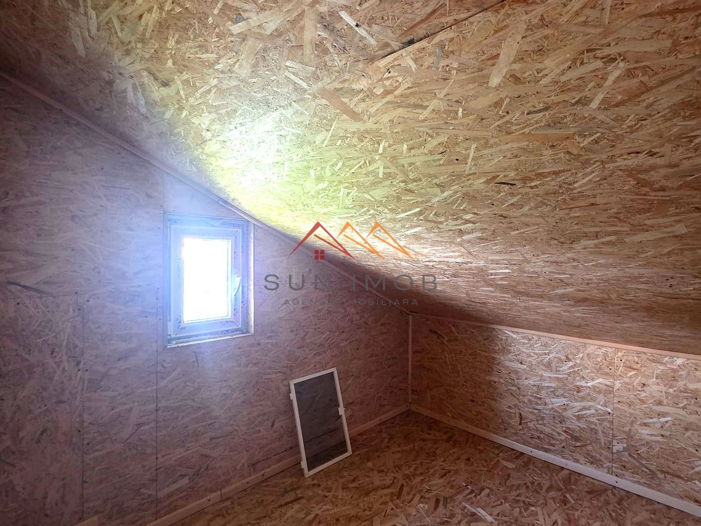 CASA TIP DUPLEX/ SPATE, P+ POD, 164 MP TEREN / BĂNEȘTI - PRAHOVA - Poză 12