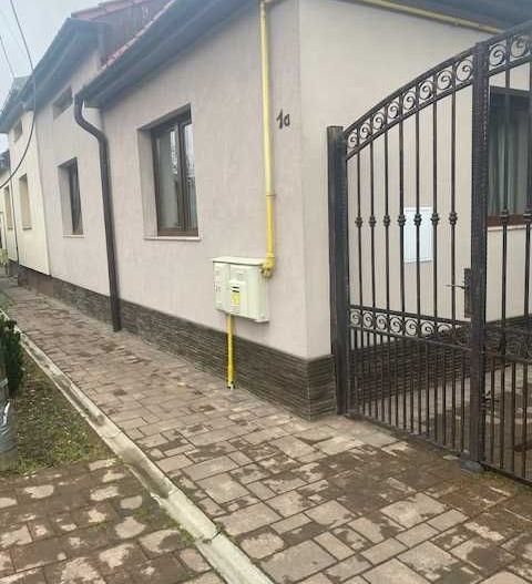 Casa de vanzare tip duplex,zona Closca. - Poză 1