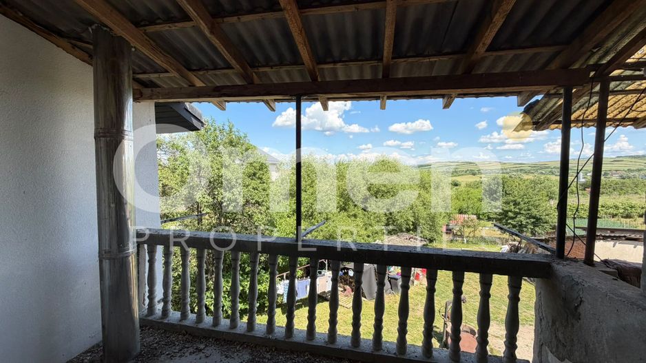 Apartament cu 3 camere | pe 2 niveluri | cu garaj | zona centrala | sat Arinis - Poză 13