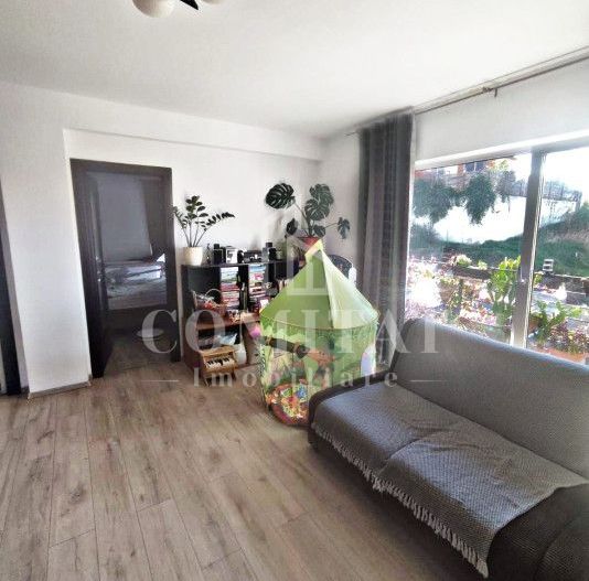 Apartament 3 camere | etaj intermediar | Zona Teilor - Poză 3