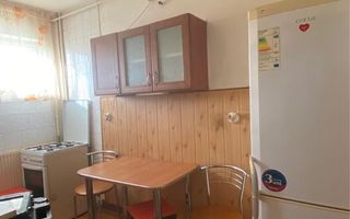 Apartament cu 2 camere, 52 mp, decomandat, renovat. - Poză 3