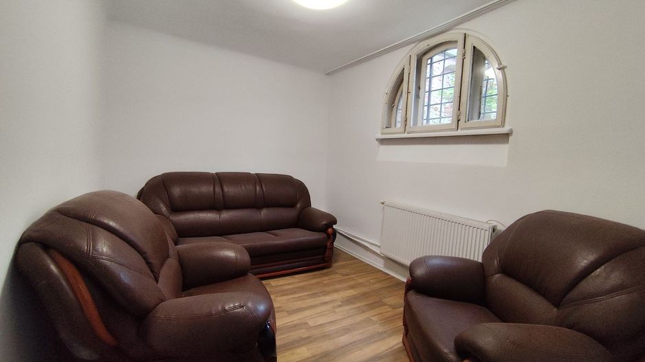 De vanzare apartament 2 camere Piata Victoriei cu parcare sect 1 - Poză 3