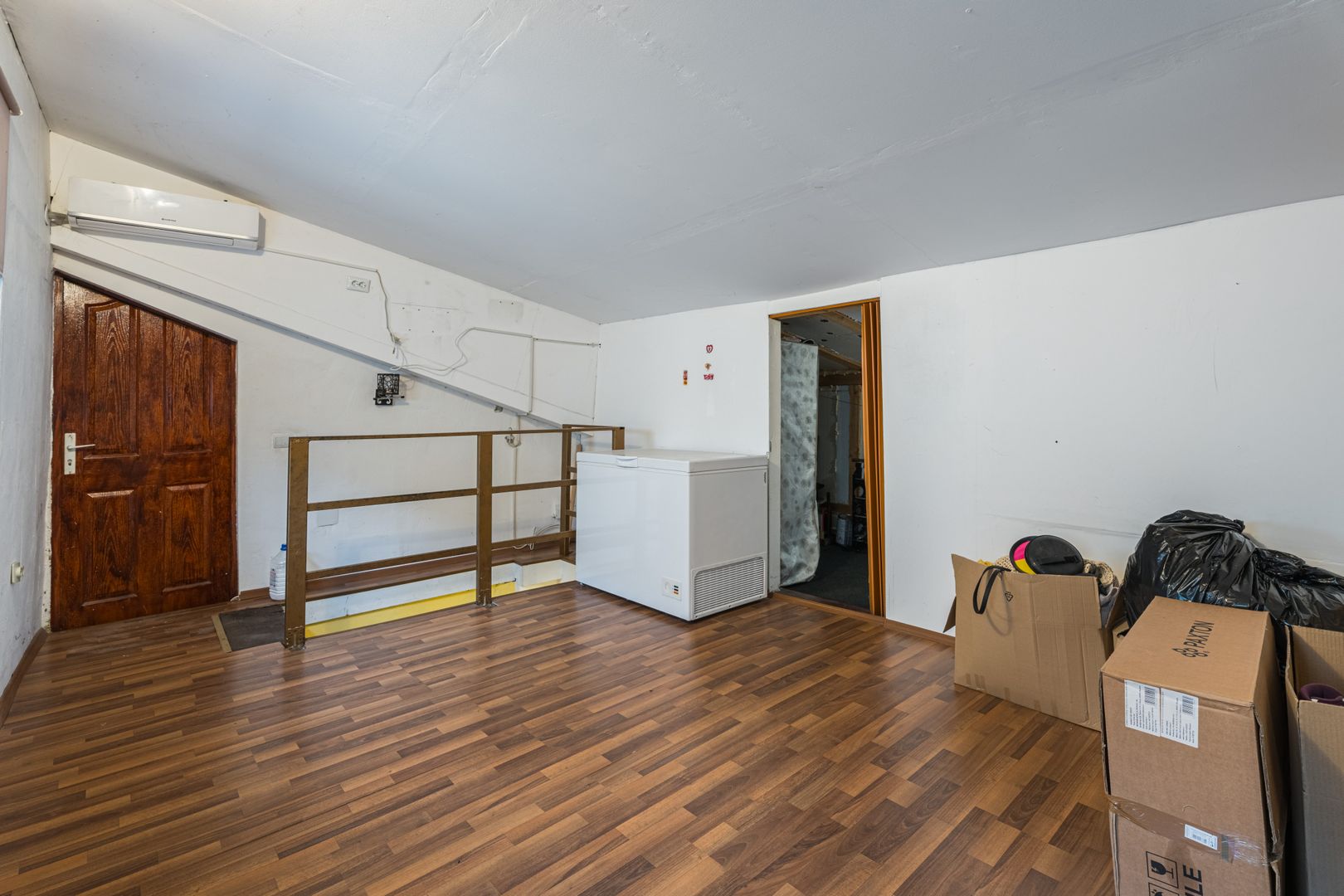 Casă cu 4 camere, anexă locuibilă și teren de 234 mp | Piața Sudului - Poză 20