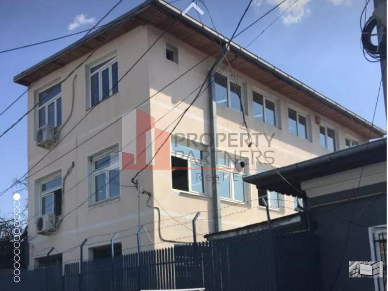 Cladire de birouri, spatiu comercial, vila - Poză 1