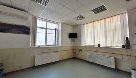 Ap. 108 mp– Parter, Centru Istoric, Pretabil Cabinet/Birou/Locuință/Reg Hotelier