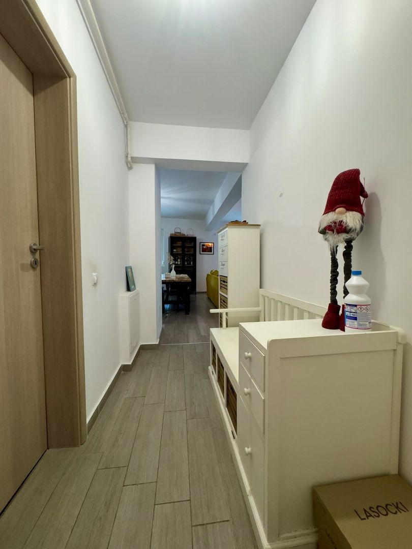 3 camere Semidecomandat | 2 bai | Parcare | Mobilat Utilat | Curte - Poză 11