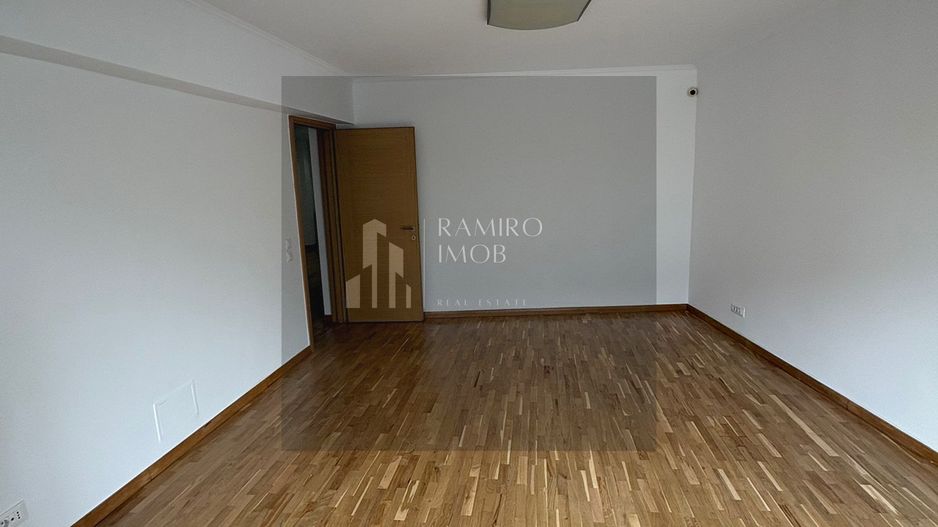 4 camere  etaj 1 /450 m METROU UNIRII - Poză 10