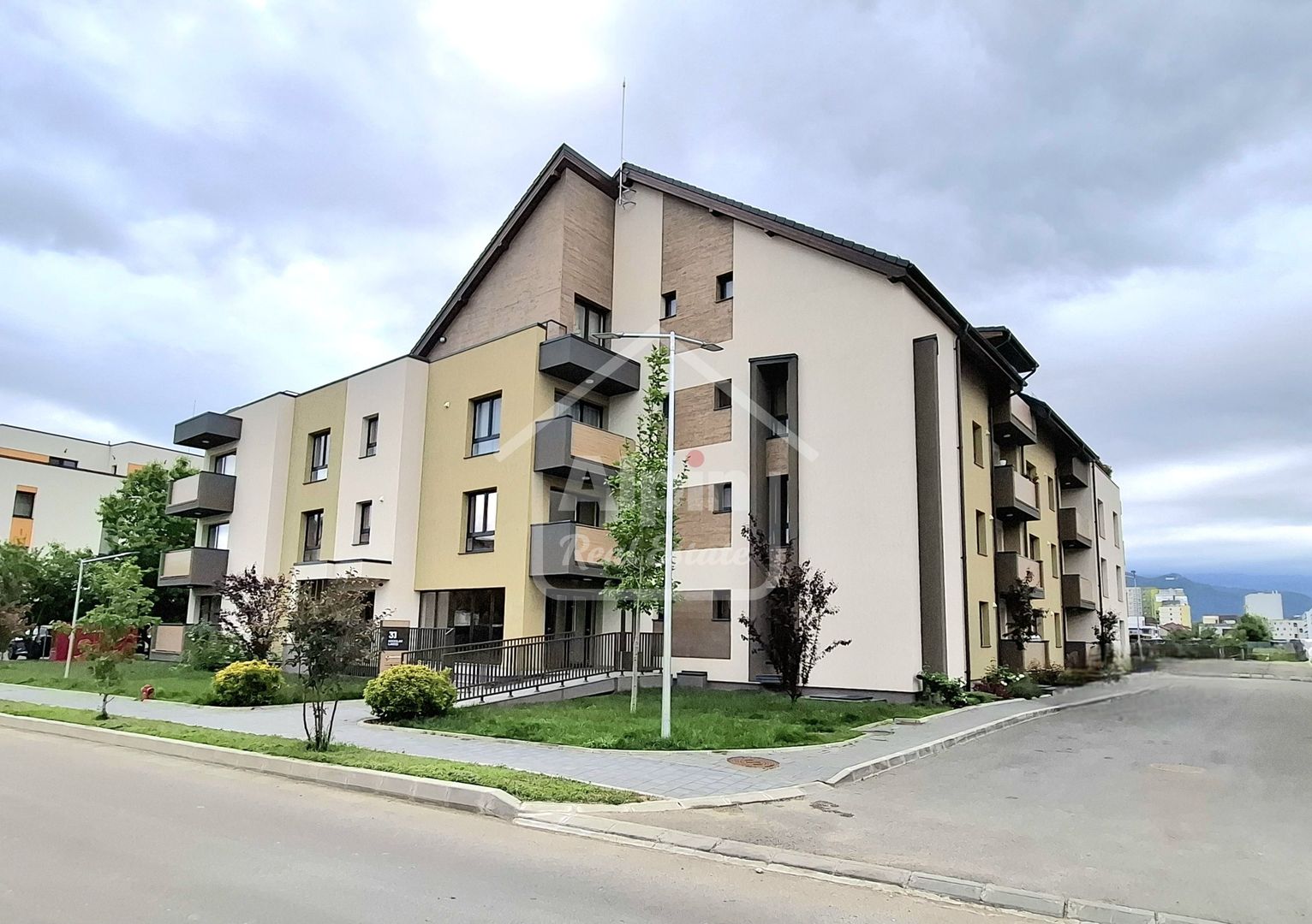 Finisaje Calitative Proiect Hi-End I Coresi Tractorul - Poză 2