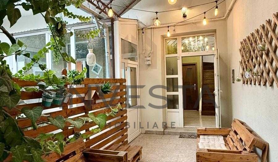 CASA ULTRAFINISATA LOCATIE ULTRACENTRALA - Poză 1