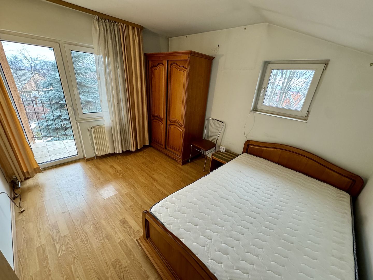 Casă individuală de vânzare în Săcele | Teren 781 mp | 3 Dormitoare - Poză 16