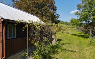 Casa bătrânească cu foișor și teren - Poză 4