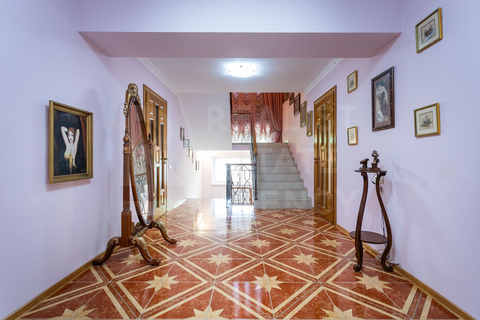 Casă în 4 nivele, amplasat pe strada Chicago, Stăuceni. - Poză 22