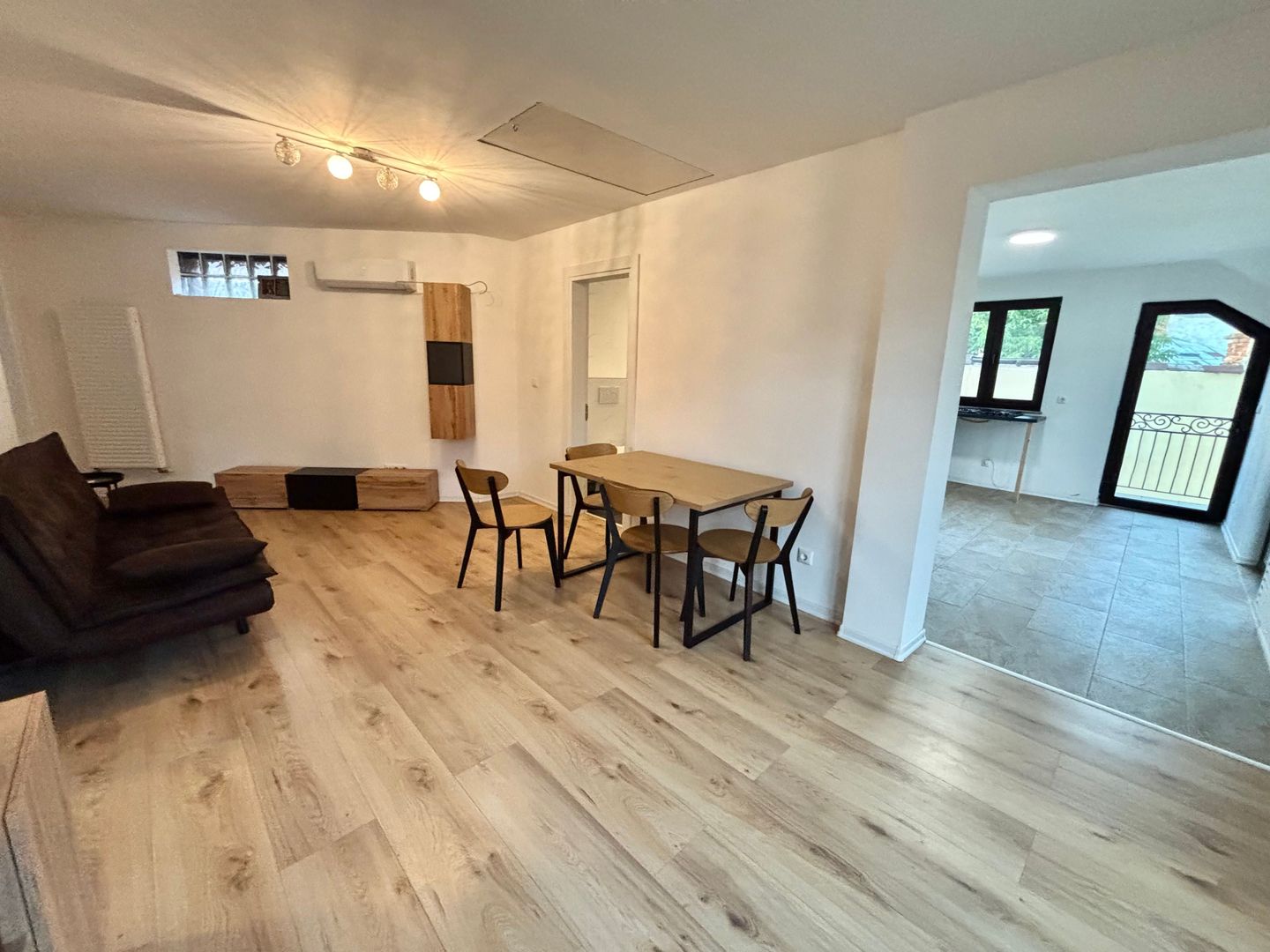 Apartament spațios cu 3 camere , - LA CURTE - 83 mp - Poză 5