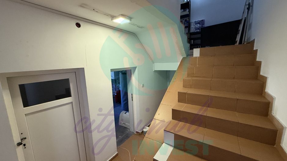 Casă de vânzare - 2 corpuri – zona Mega Mall -  Vatra Luminoasa - Monza - Poză 21