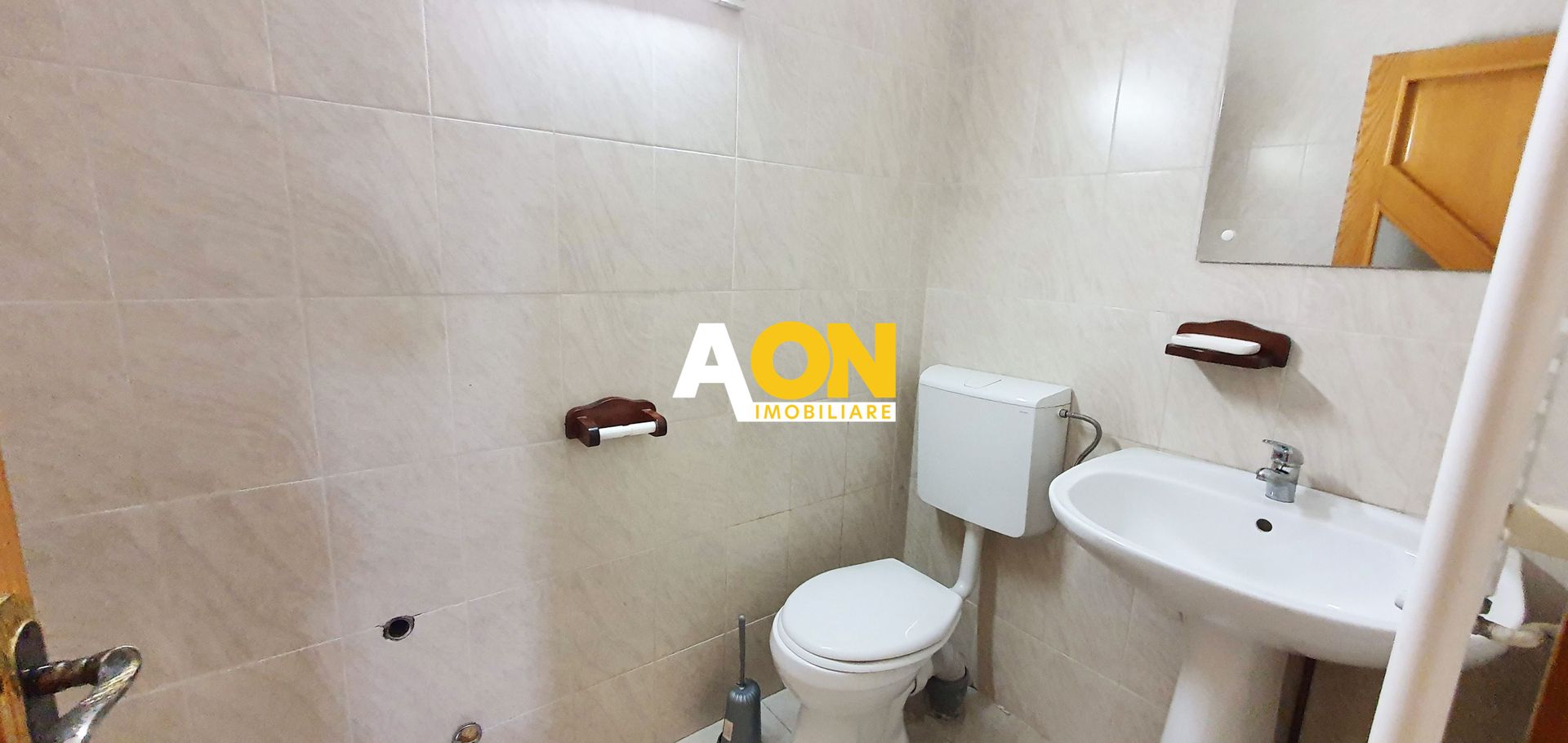 Apartament 3 camere, 2 bai, 2 balcoane, et.1, ultracentral, 88 mp util - Poză 11