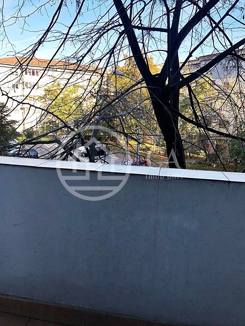 Apartament de inchiriat cu 3 camere in zona Nufarul, Oradea - Poză 10