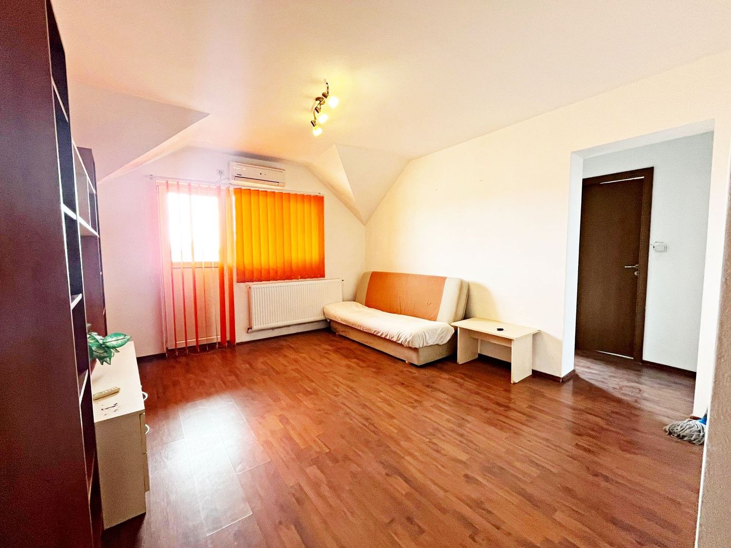 Apartament 2 camere de vânzare in zona Rogerius, Oradea - Poză 11
