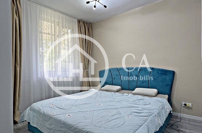Apartament de vânzare cu 3 camere în zona Rogerius, Oradea - Poză 3