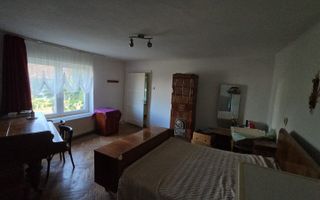 Casă 4 camere de vânzare | Cisnădie | 140 mp | teren 1.230 mp - Poză 9