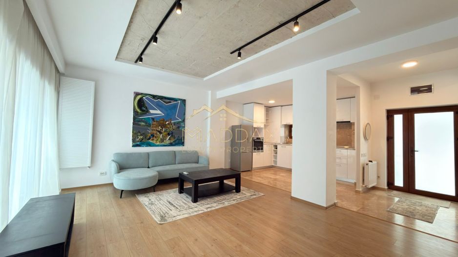 Vila cu 5 camere *200mp* + Teren *300* / 3 locuri de parcare // Pipera - Poză 1