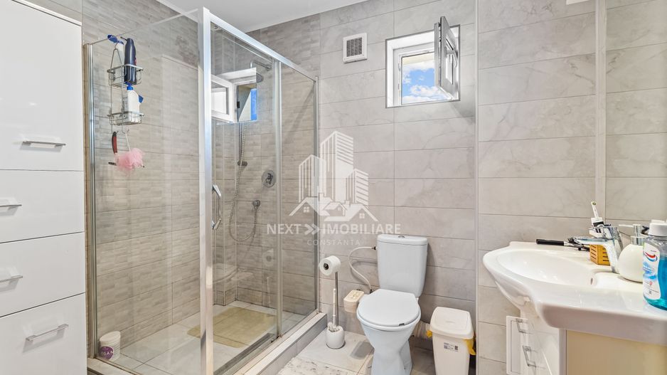 Vila S+P+2E+ M, garaj si spatiu comercial, Km4-5 - Poză 13