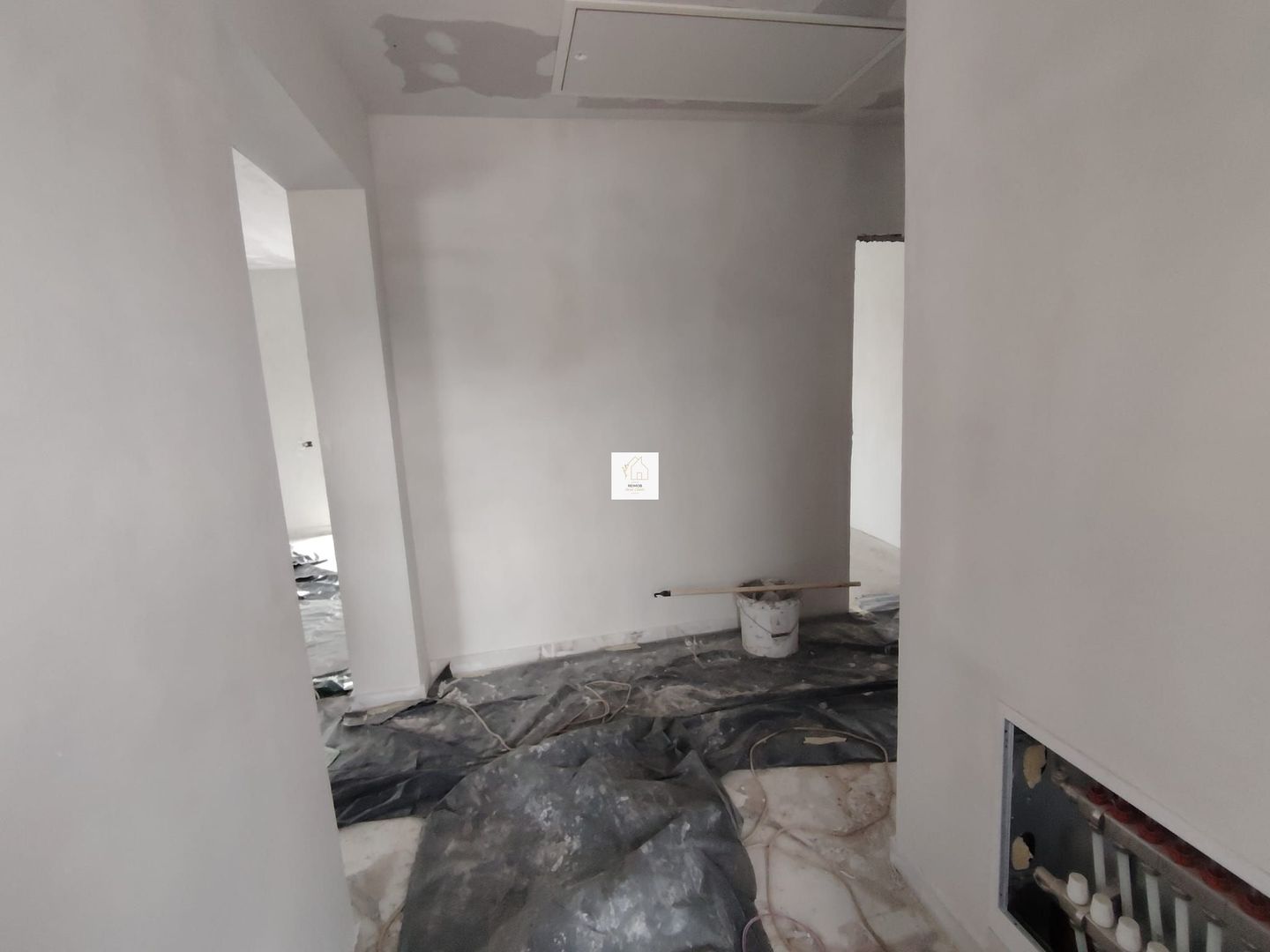 Casa 4 camere Crevedia - Poză 2