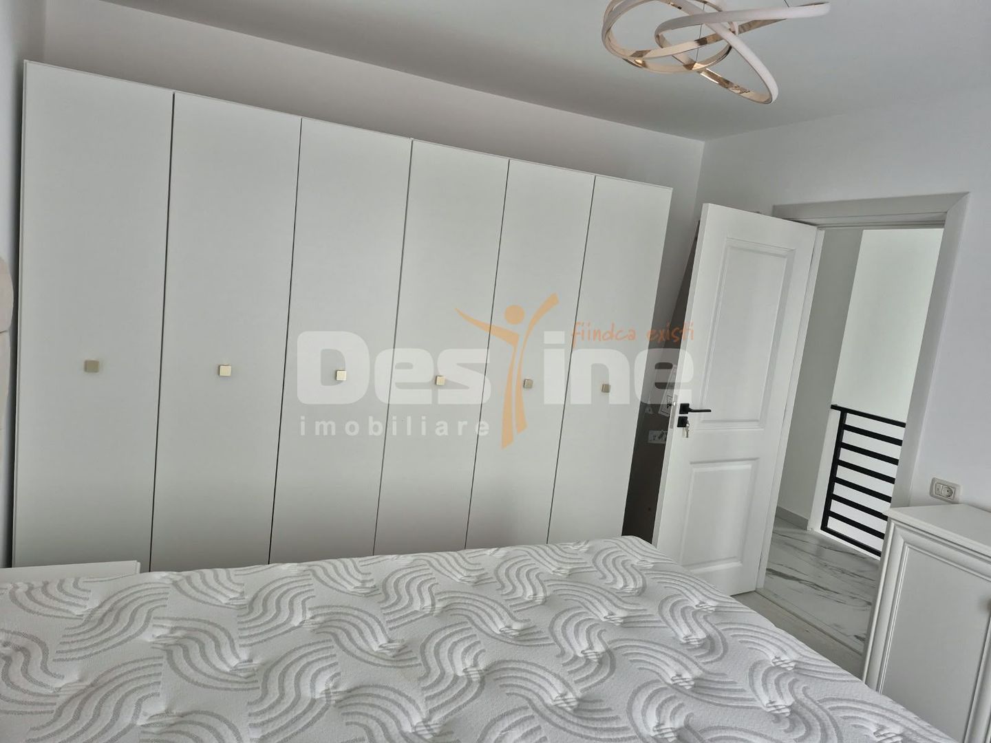 Apartament cu doua camere in bloc nou zona Pietricica. - Poză 17