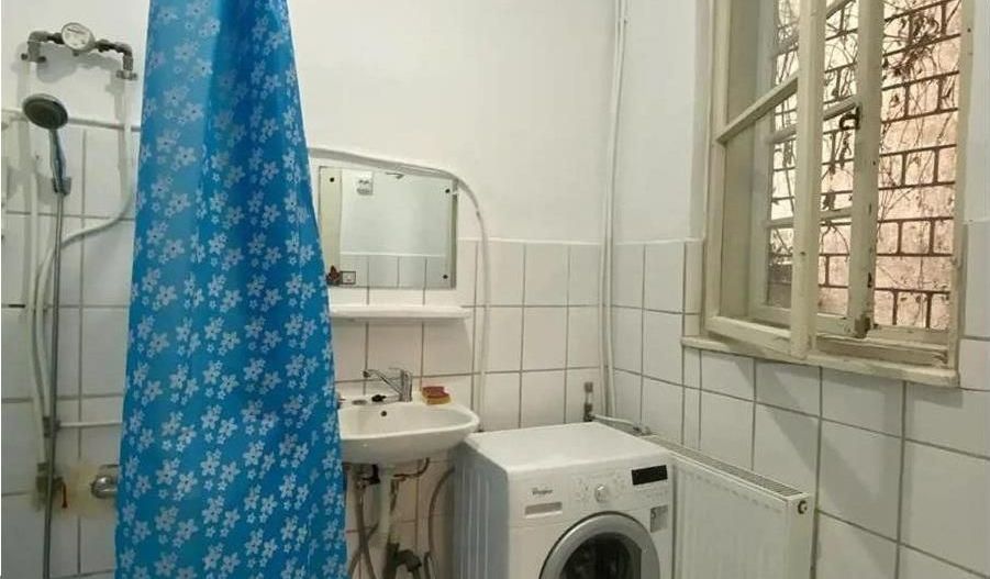 Apart 1 cam Balcescu parter centrala proprie - Poză 6