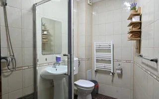 Pensiune la cheie de vanzare | 10 camere | Sacele, Brasov - Poză 30