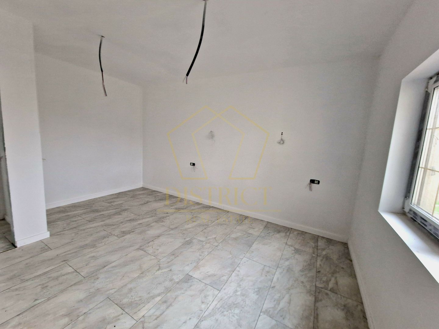 Duplex spatios cu 5 camere | Mosnita Noua - Poză 8
