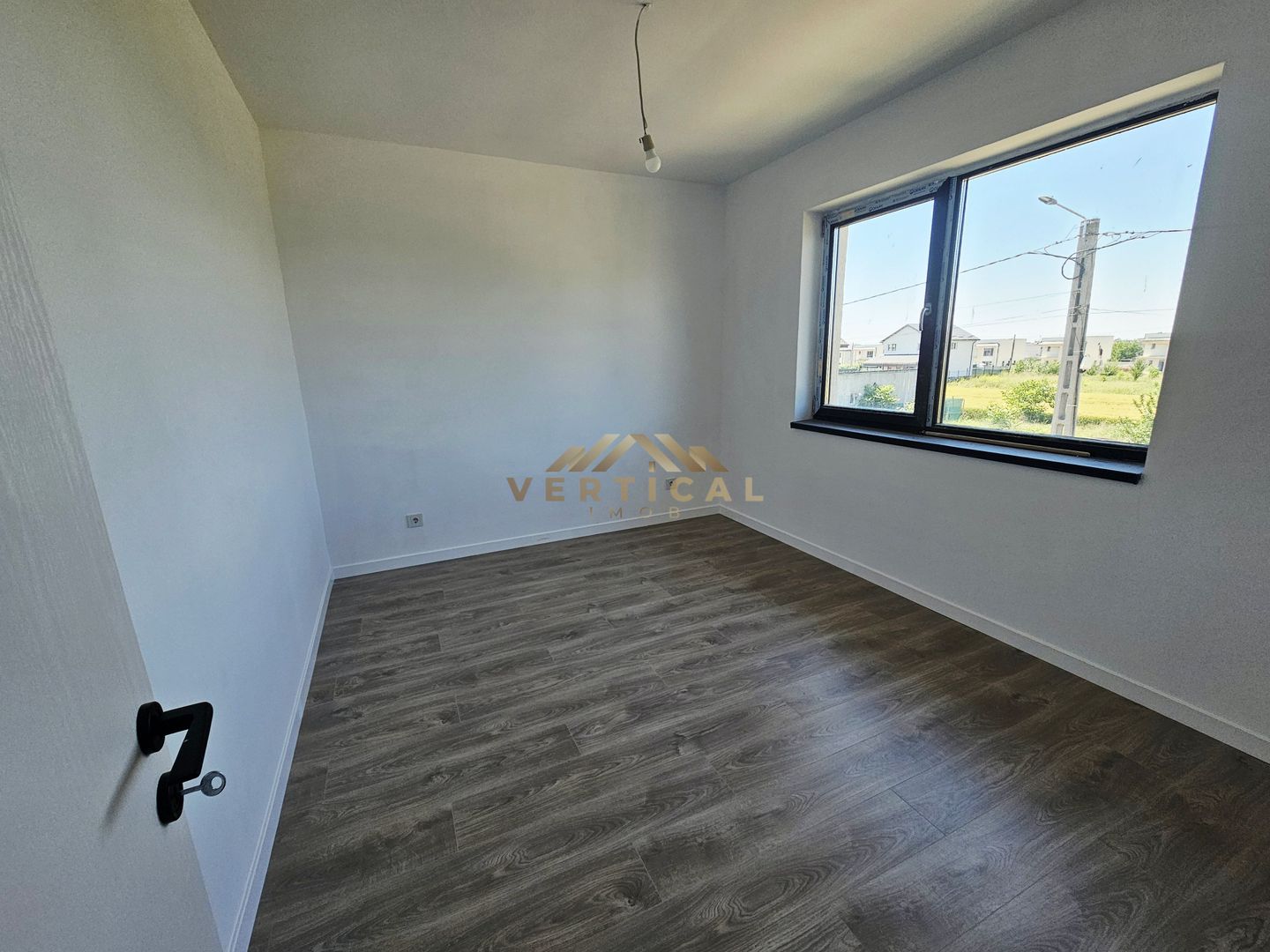 Vila 4 camere in centrul comunei Berceni - Poză 17