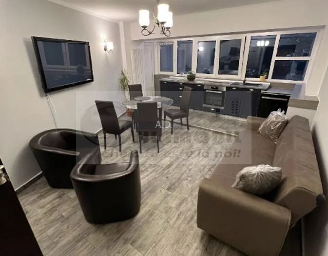 Apartament 3 camere decomandat - ULTRACENTRAL - Palas ! - Poză 1