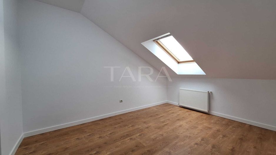 Apartament cu 4 camere tip mansardă,  Floresti. - Poză 4