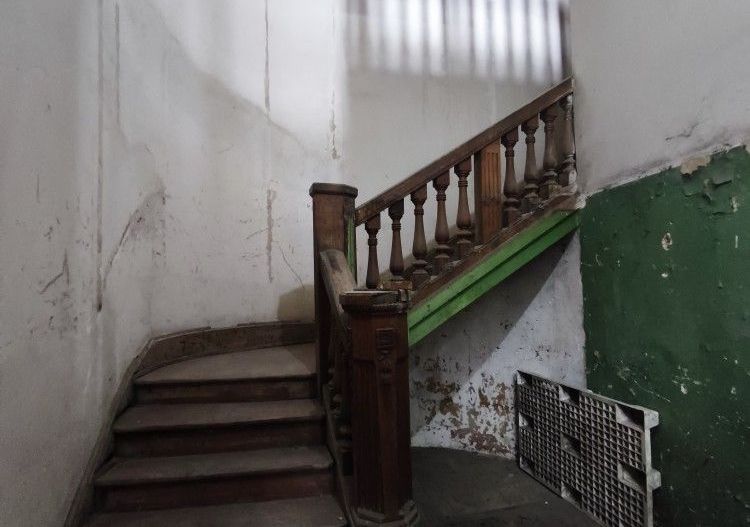 Casă cu farmec istoric în zonă protejată Rosetti, ideală pentru restaurare - Poză 16