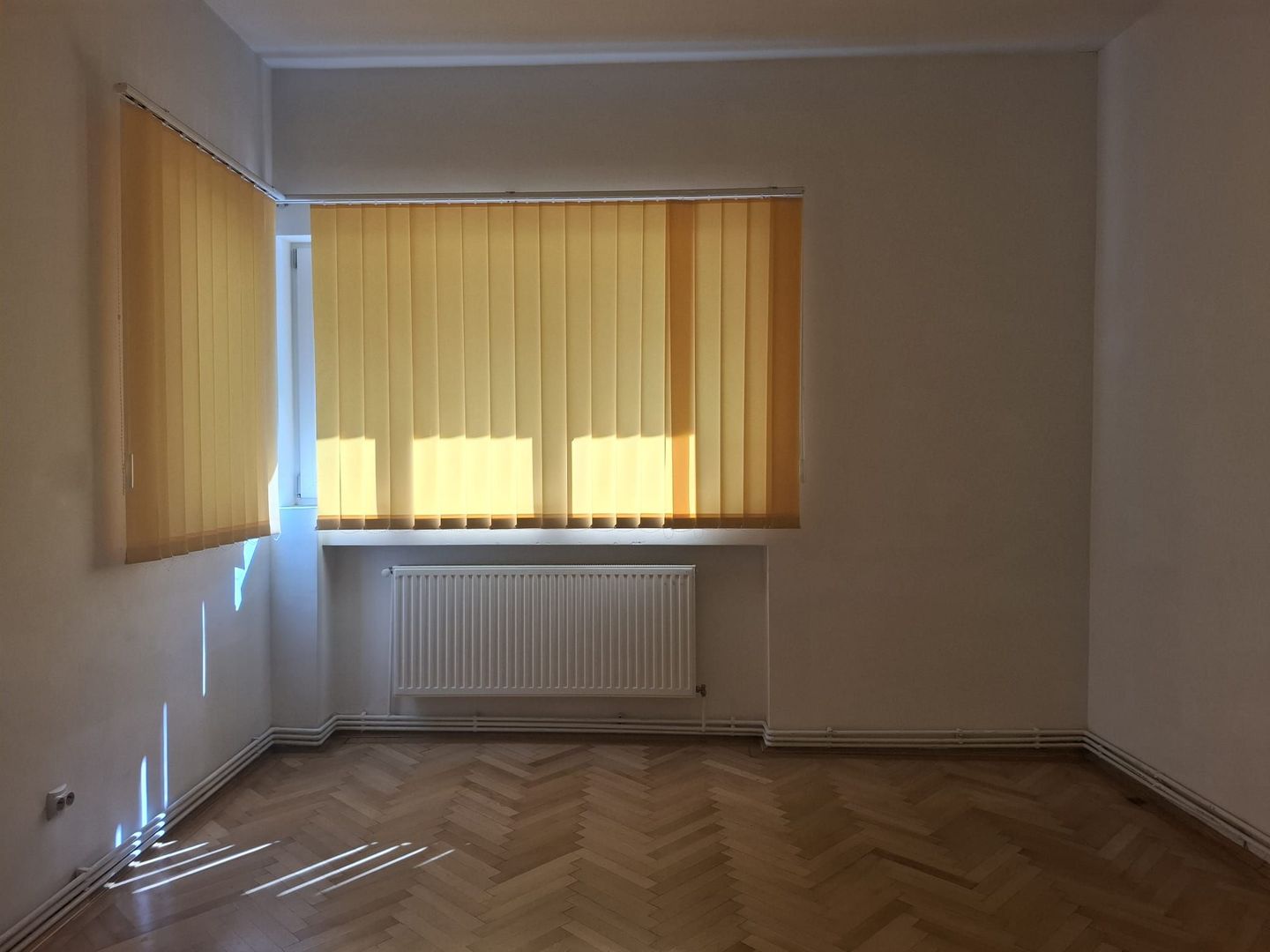 URGENT!, PARTER,FARA MENTENANTA, CONTORIZAT,SINGUR PE ETAJ, NEGOCIABIL - Poză 5