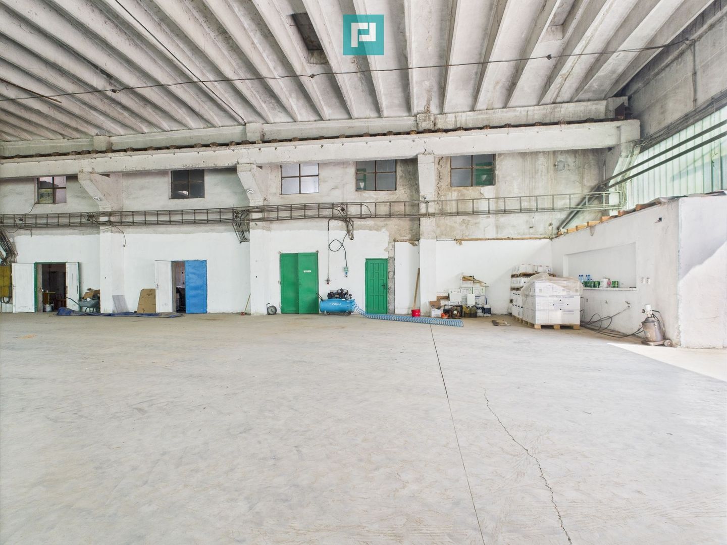 Complex industrial cu hale și teren  în Orțișoara - Poză 1