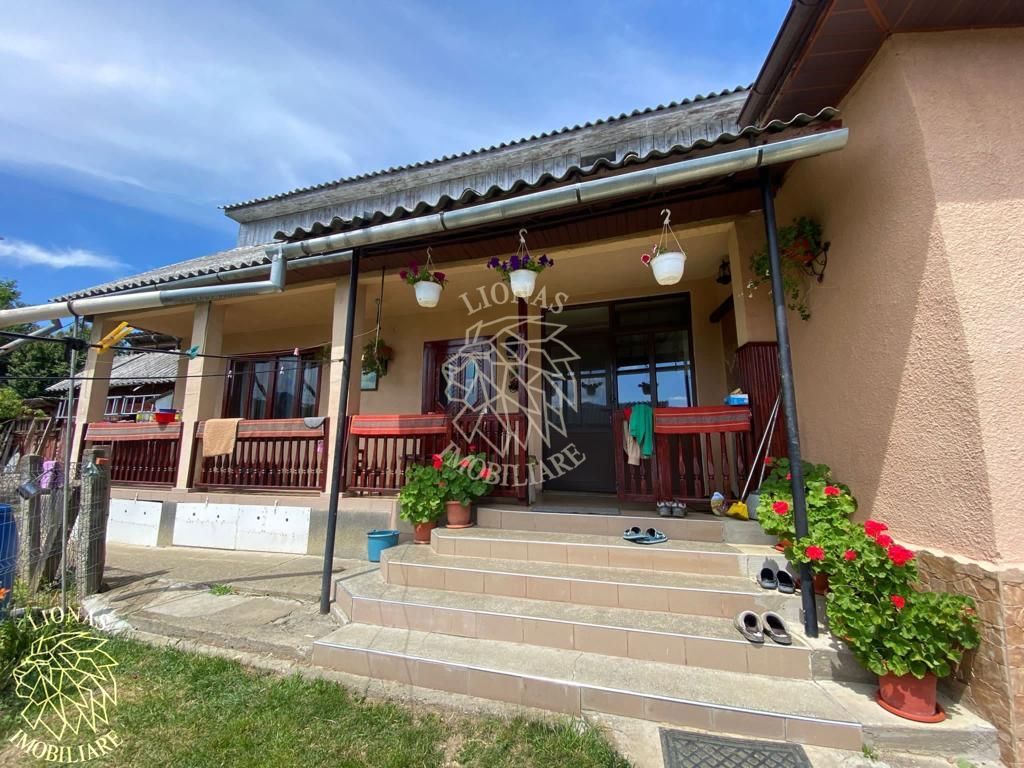 Casa 4 camere 170 mp-teren 1600 mp-terasa-gradina-Nasaud Central - Poză 8