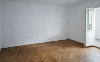 1 camera | etaj 1 | centrala proprie | zona excelenta | - Poză 1