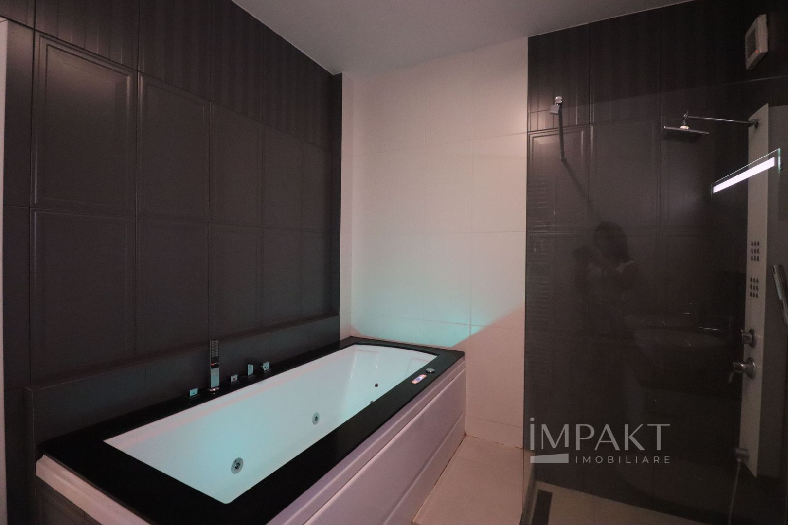 Apartament superb spre inchiriere cu trei camere, cartier Buna Ziua! - Poză 17