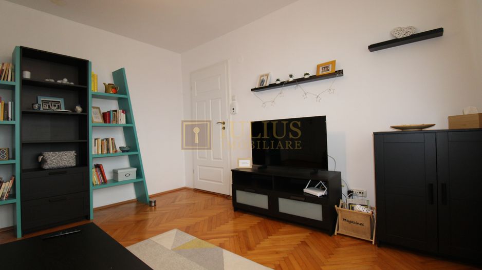 Piata Vicotoriei, 3 camere, centrala proprie - Poză 3