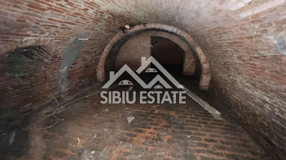 Imobil monument istoric de vânzare ,Strada Târgului, Sibiu - Poză 6