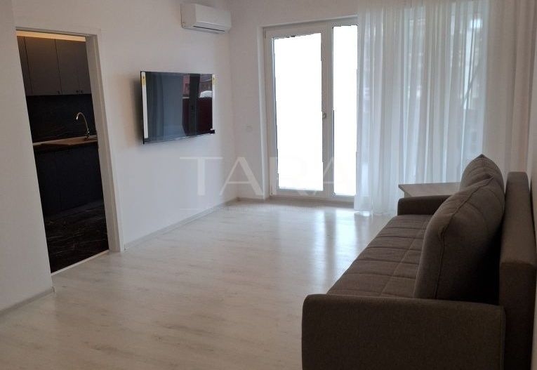 Apartament cu 2 camere decomandate în ansamblul Junior. - Poză 2