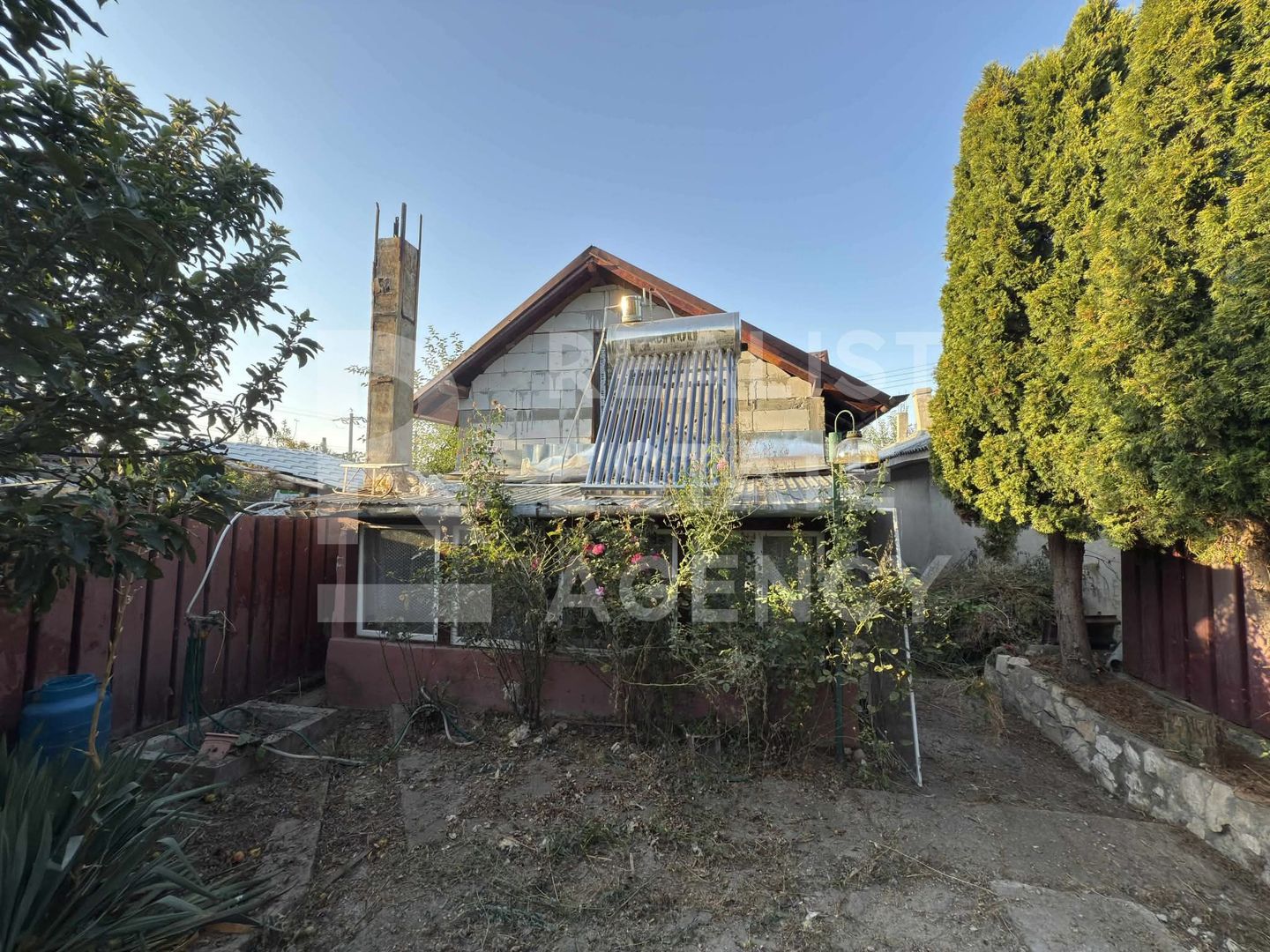 Casă de vânzare în Ostrov – 3 camere + 600 mp teren - Poză 9