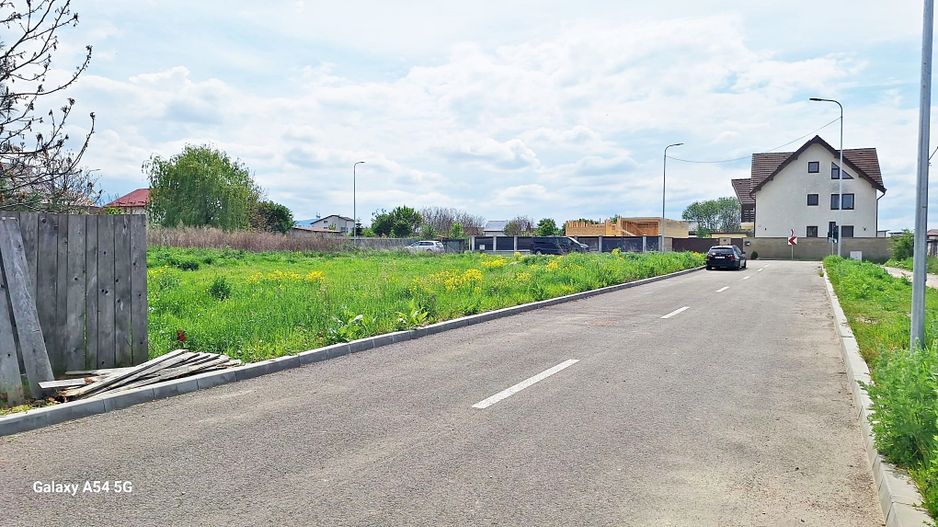 Sanpetru, teren intre case noi 685mp cu AC, utilitati, 72500 euro - Poză 4