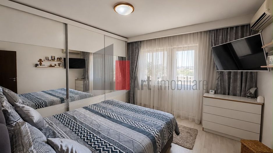 APARTAMENT DE 3 CAMERE - Poză 5