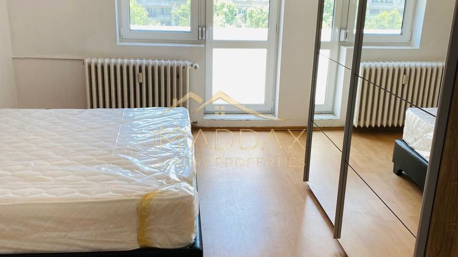 Apartament spațios cu 4 camere, vedere spectaculoasă către Palatul Parlamentului - Poză 15