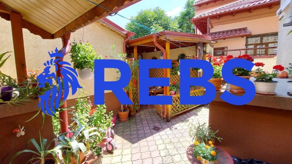 Apartament 5 camere in vila + curte Foisorul de foc - Poză 2