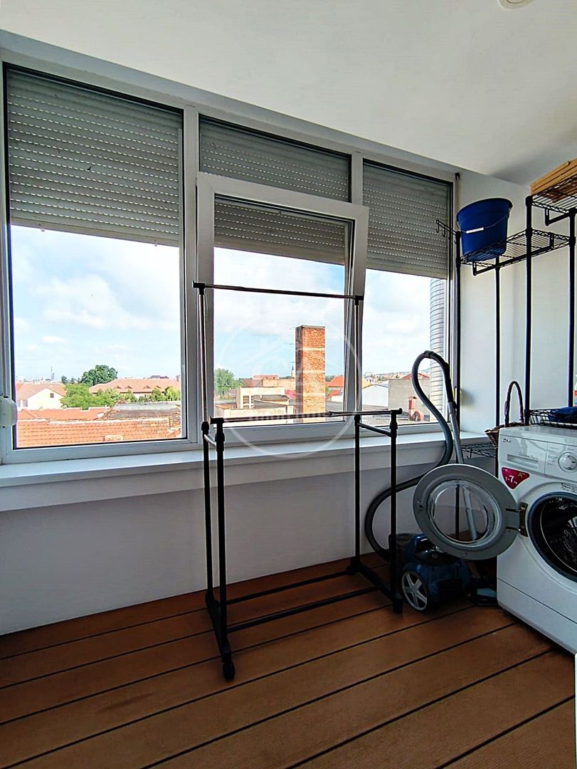 Apartament de vanzare cu 4 camere si terasa, Ultracentral, Oradea - Poză 18