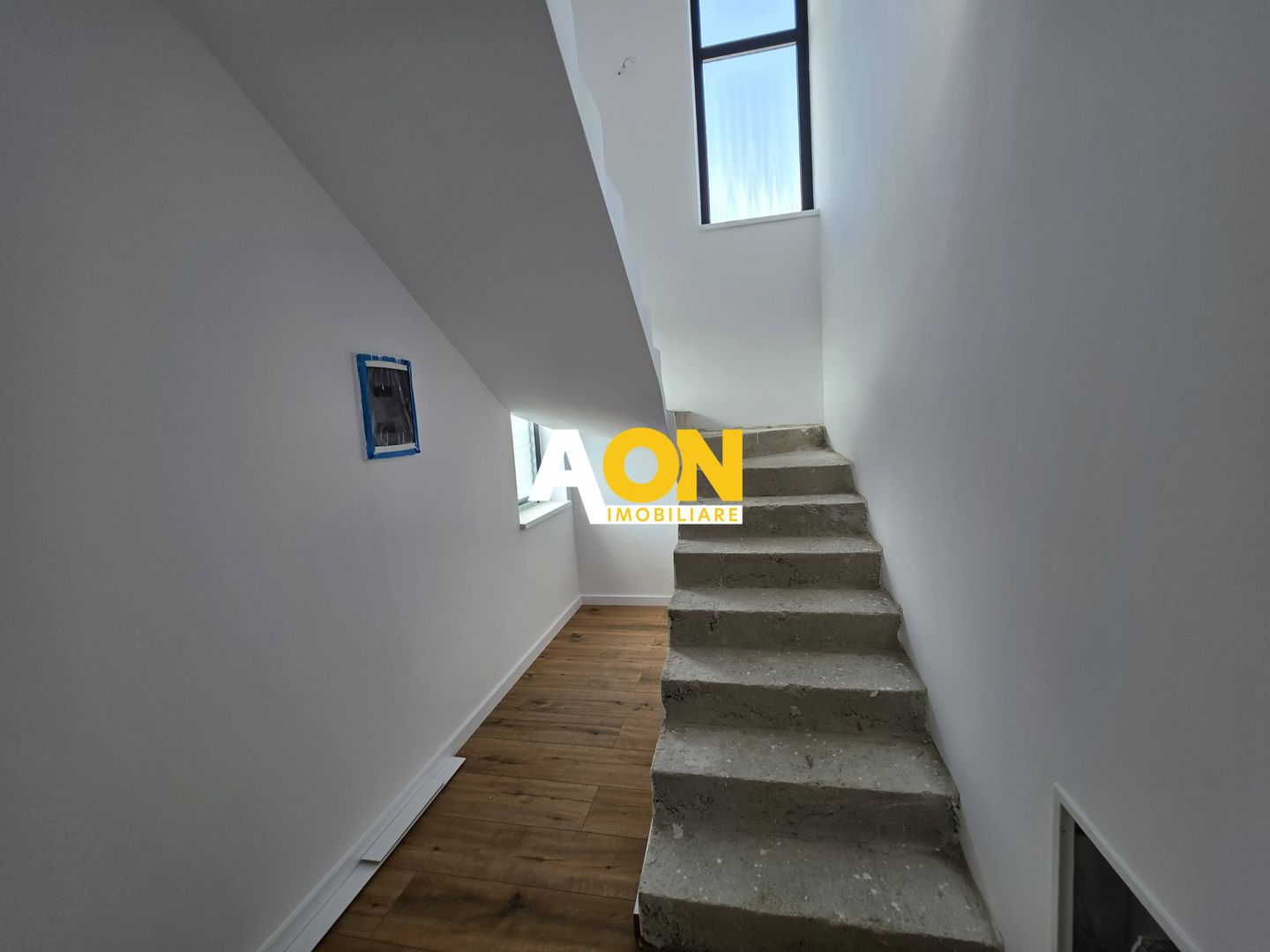 Duplex modern, 4 camere, curte 315 mp, predare mobilata,zonă liniștită - Poză 6