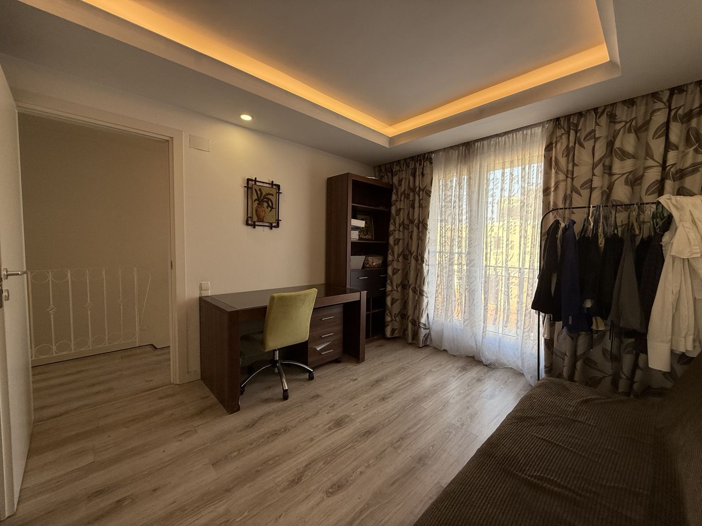 Vila cu 2 dormitoare si 3 bai | Cosmopolis | aproape de Mall | Piscina - Poză 16